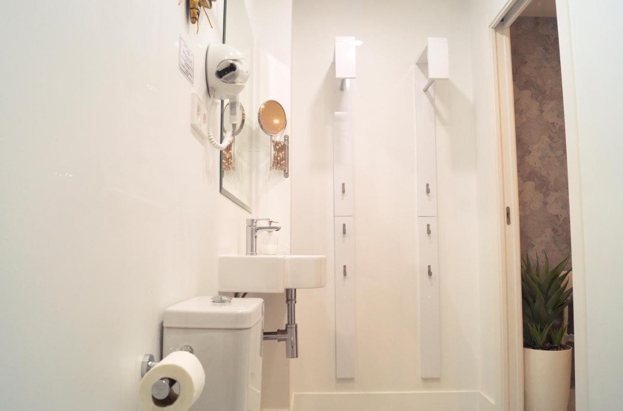 Chueca - Room Apartments Madrid Luaran gambar